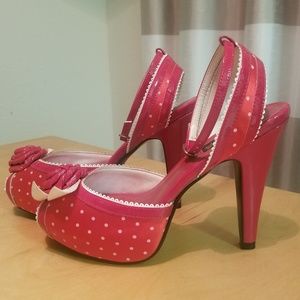 Pinup Couture High Heels